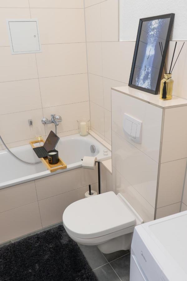 Suite Fuer 4 Mit Terrasse Im Herzen Der Innenstadt Schwerin  Zewnętrze zdjęcie